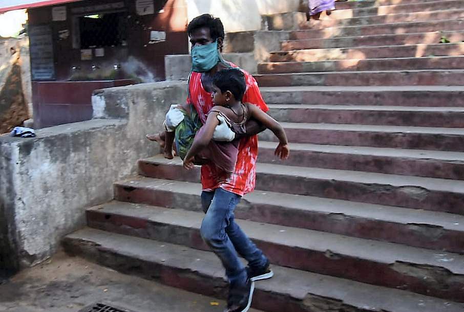 വിശാഖപട്ടണം വിഷവാതക ദുരന്തം: മരണം 11 ആയി; മരിച്ചവരുടെ കുടുംബത്തിന് ഒരു കോടി ധനസഹായം പ്രഖ്യാപിച്ച് ആന്ധ്ര സര്‍ക്കാര്‍