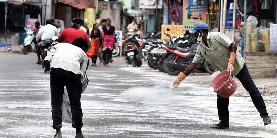 തമിഴ്നാട്ടിൽ ഒറ്റ ദിവസത്തെ ഏറ്റവും ഉയർന്ന മരണ നിരക്ക്; കർണാടകയിൽ രോ​ഗികളുടെ എണ്ണത്തിൽ വർധനവ്
