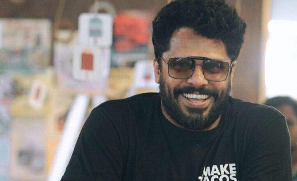 'എവിടെ റിലീസ് ചെയ്യുമെന്ന് ഞങ്ങൾ തീരുമാനിക്കും, അത് വേറെ ആരേയും ഏല്പിച്ചിട്ടില്ല'; പുതിയ സിനിമയുമായി ആഷിഖ് അബു