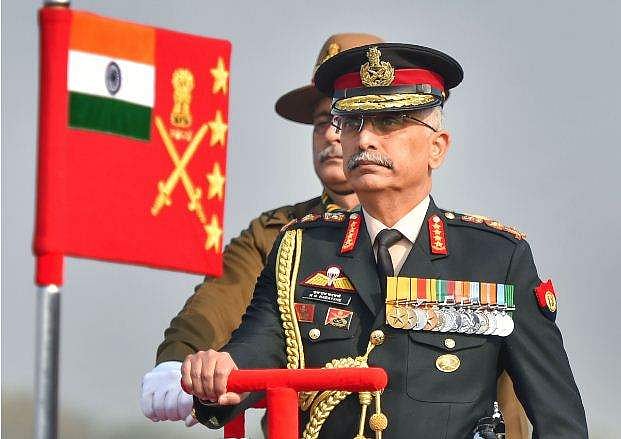 കരസേന മേധാവി ലഡാക്കിലേക്ക് ; ഏതു നീക്കത്തിനും സജ്ജമെന്ന് സൈന്യം
