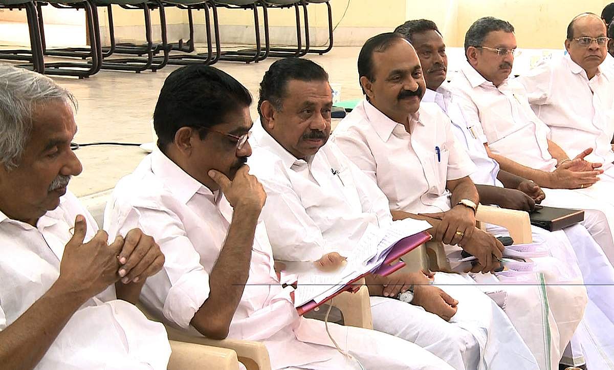 മടങ്ങിവരുന്ന പ്രവാസികള്ക്ക് പ്രത്യേക പാക്കേജ് പ്രഖ്യാപിക്കണം : നിയോജകമണ്ഡലങ്ങളിൽ ഇന്ന് യുഡിഎഫ് ധർണ്ണ