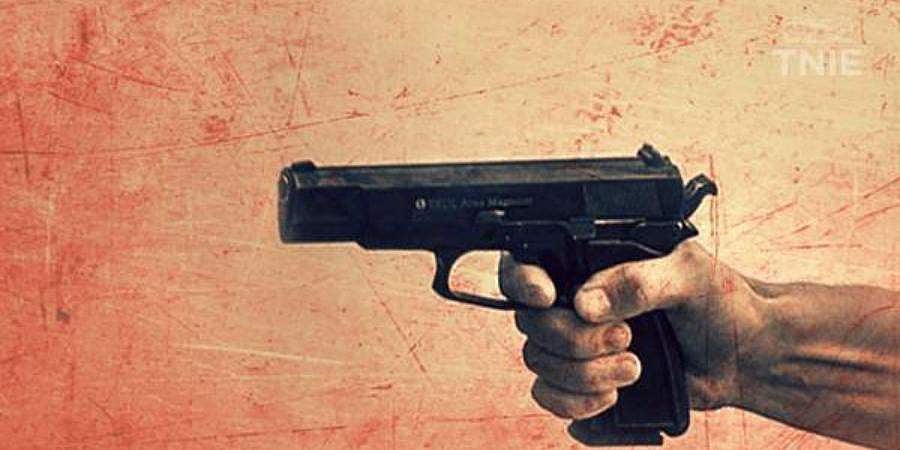 ഭര്ത്താവിനൊപ്പം മറ്റൊരു സ്ത്രീ; 7 മാസം ഗര്ഭിണി; യുവതിയെ ഭാര്യ വെടിവച്ചുകൊന്നു