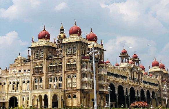 ജീവനക്കാരന്റെ ബന്ധുവിന് കോവിഡ്; മൈസൂർ കൊട്ടാരം അടച്ചു