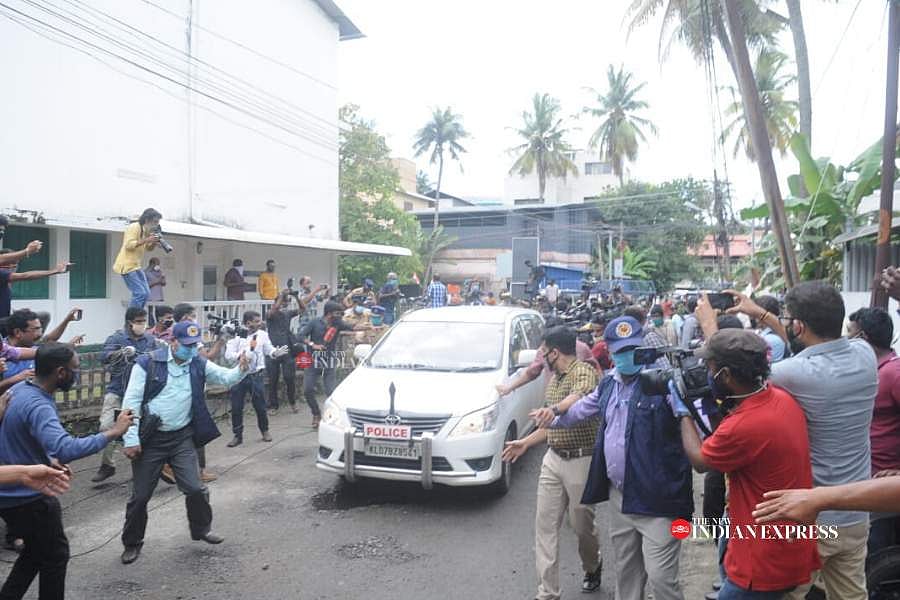 സ്വപ്‌നയും സന്ദീപ് നായരും റിമാന്റില്‍; ഇരുവരെയും കോവിഡ് സെന്ററിലേക്ക് മാറ്റും