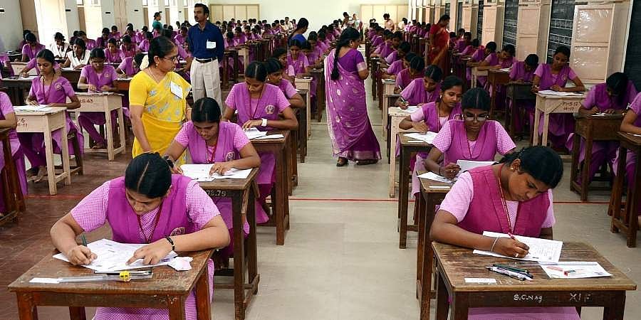 പ്ലസ്ടു  പരീക്ഷയില്‍ 85.13 ശതമാനം വിജയം, 18,510 വിദ്യാര്‍ഥികള്‍ക്ക് എ പ്ലസ്, മുന്നില്‍ എറണാകുളം 