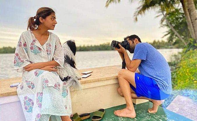 'ചിൻ ഡൗൺ, ഒരു പൊടിക്ക് ഡൗൺ'; നസ്രിയയെ മോഡലാക്കി ഫഹദിന്റെ ഫോട്ടോപിടുത്തം