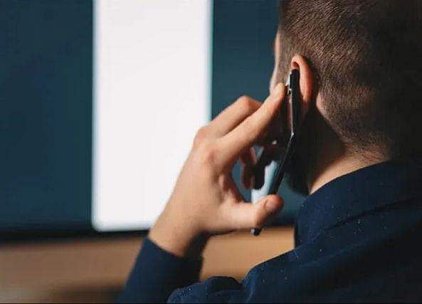 നഗ്നദൃശ്യങ്ങള്‍ പ്രചരിപ്പിക്കും, പ്രമുഖ സിനിമാനടന്റെ മകള്‍ക്ക് ഭീഷണി, നിരന്തരം ബ്ലാക്ക്‌മെയ്‌ലിങ്, കെണിയൊരുക്കി പൊലീസ്