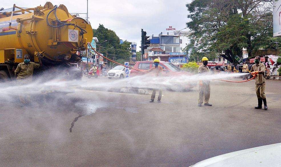 കൊച്ചിയില്‍ കടുത്ത ആശങ്ക ; പരിശോധനകള്‍ കൂട്ടുന്നു ; കടവന്ത്ര ആശുപത്രിയിലെത്തിയ രോഗിക്ക് കോവിഡ് ; 15 ആരോഗ്യപ്രവര്‍ത്തകര്‍ ക്വാറന്റീനില്‍