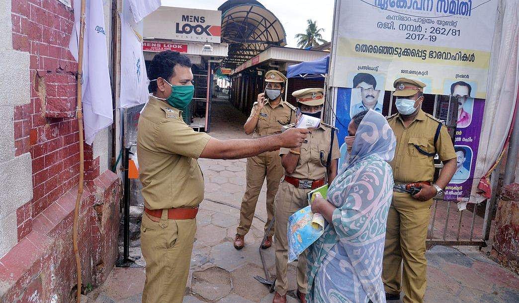 കടകള്‍ രാത്രി ഏഴുവരെ മാത്രം, ആള്‍ക്കൂട്ടമുണ്ടായാല്‍ അടപ്പിക്കും ; പൊലീസ് ക്യാന്റീന്‍ അടച്ചു ; തലസ്ഥാനത്ത് നിയന്ത്രണങ്ങള്‍ കടുപ്പിക്കുന്നു