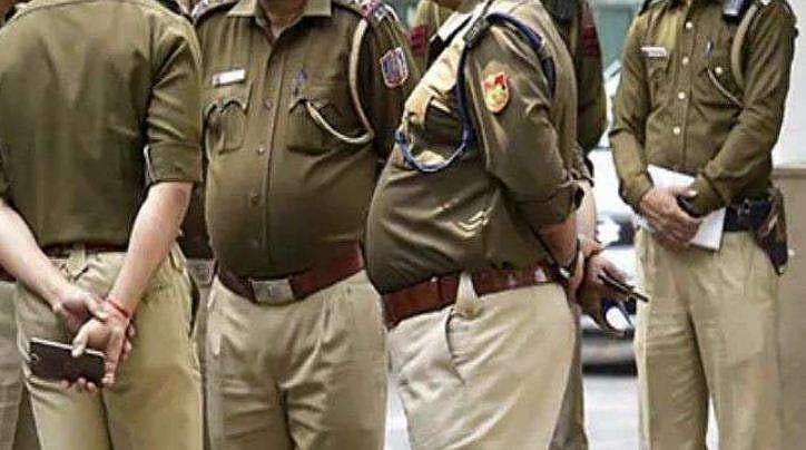 ലൈംഗികാതിക്രമ കേസ് രജിസ്റ്റര്‍ ചെയ്യണോ?, 16കാരി മുന്നില്‍ നൃത്തം ചെയ്യണമെന്ന് ഇന്‍സ്‌പെക്ടര്‍; വീഡിയോ വൈറലായി, വ്യാപക വിമര്‍ശനം