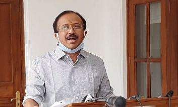 തിരുവനന്തപുരം വിമാനത്താവള സ്വകാര്യവത്കരണം: സ്വര്‍ണക്കടത്തില്‍ നിന്ന് ശ്രദ്ധതിരിക്കാന്‍ സര്‍ക്കാരിന്റെ ശ്രമം; പ്രതിപക്ഷത്തിന്റെ നിലപാട് അത്ഭുതപ്പെടുത്തുന്നു