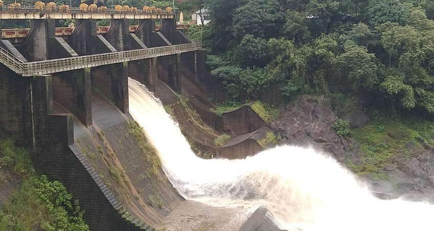 കനത്തമഴ, കല്ലാര്കുട്ടി, ലോവര്പെരിയാര് ഡാമുകളുടെ മുഴുവന് ഷട്ടറുകളും തുറന്നു; പെരിയാറിന്റെ തീരത്ത് താമസിക്കുന്നവര്ക്ക് ജാഗ്രതാ നിര്ദേശം