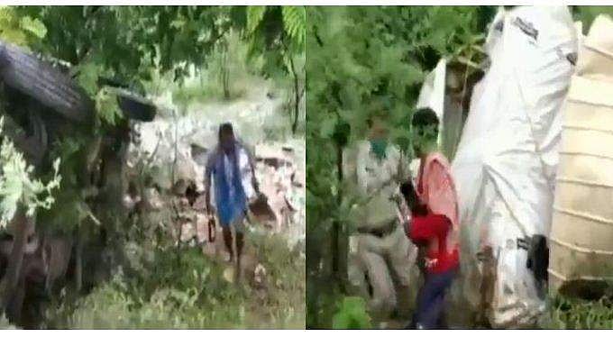 വിദേശമദ്യവുമായി പോയ ട്രക്ക് മറിഞ്ഞു, കുപ്പികള്‍ പെറുക്കിയെടുത്ത് നാട്ടുകാര്‍ ഓടെടാ ഓട്ടം ( വീഡിയോ) 