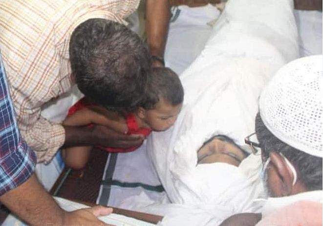 കോണ്‍ഗ്രസിന്റെ വടിവാള്‍ രാഷ്ട്രീയത്തിനെതിരെ നാളെ കരിദിനം ആചരിക്കുമെന്ന് സിപിഎം 