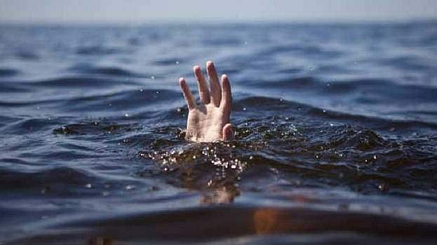 അടിമാലിയില്‍ ചങ്ങാടം മറിഞ്ഞു; ഒമ്പതുപേര്‍ പുഴയില്‍ വീണു, എല്ലാവരേയും രക്ഷപ്പെടുത്തിയെന്ന് എംഎല്‍എ