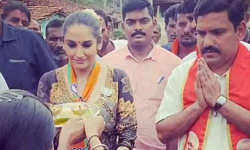 മയക്കുമരുന്ന് കേസില്‍ അറസ്റ്റിലായ നടി ബിജെപിയുടെ താര പ്രചാരക; സ്വന്തം ഇഷ്ടപ്രകാരം വന്നതെന്ന് വിശദീകരണം