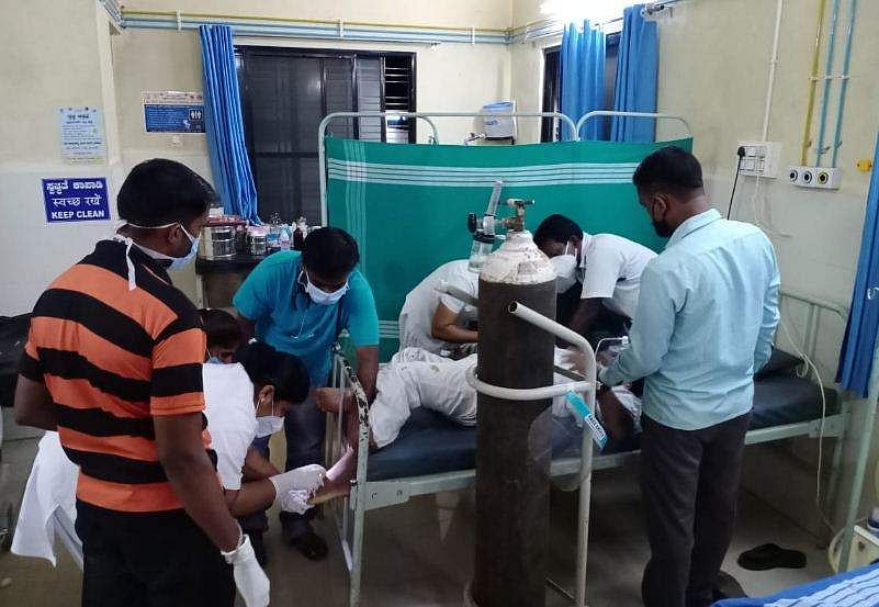 കേന്ദ്രമന്ത്രിയും കുടുംബവും സഞ്ചരിച്ച വാഹനം അപകടത്തില്‍പ്പെട്ടു; ഭാര്യയും പഴ്‌സനല്‍ സെക്രട്ടറിയും മരിച്ചു; ശ്രീപദ് നായിക്ക് ഗുരുതരാവസ്ഥയില്‍