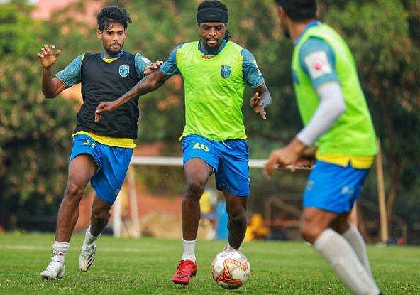 ആദ്യ ജയം 'ചക്ക വീണ് മുയല് ചത്തതല്ലെന്ന്' തെളിയിക്കണം; കരുത്തരായ മുംബൈക്കെതിരെ ഇന്ന് കേരള ബ്ലാസ്‌റ്റേഴ്‌സ് 