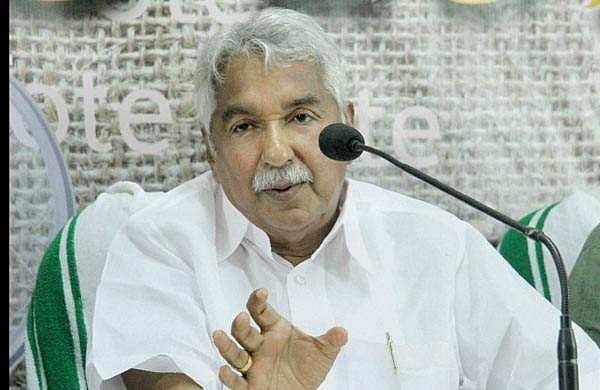 കോൺ​ഗ്രസ് പുനഃസംഘടന : ഉമ്മൻചാണ്ടിക്ക് അതൃപ്തി; നാളെ സോണിയ​ഗാന്ധിയെ കാണും