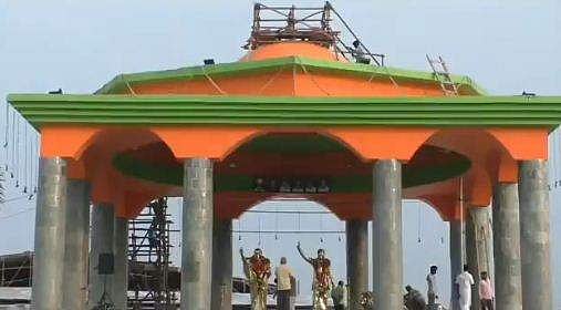 എംജിആർ, ജയലളിത എന്നിവരുടെ സ്മരണയ്ക്കായി നിർമിച്ച ക്ഷേത്രം തുറന്നു
