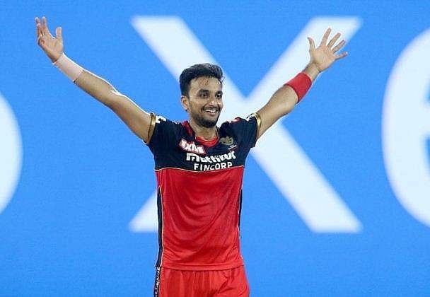 വേണ്ടത് മൂന്ന് വിക്കറ്റുകൾ; ഐപിഎല്ലിൽ പുതു ചരിത്രം എഴുതാൻ ഹർഷൽ; കാത്തിരിക്കുന്നത് അപൂർവ റെക്കോർഡ്