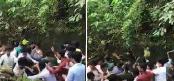 നടു റോഡിൽ വിദ്യാർത്ഥികളുടെ കൂട്ടത്തല്ല്; പത്താം ക്ലാസിലെ വൈരാ​ഗ്യം തീർത്തത് പ്ലസ് വണിൽ-വിഡിയോ