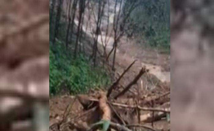 കൊക്കയാറിൽ ഉ‌രുൾപൊട്ടൽ; ഏഴ് പേർ മണ്ണിനടിയിൽ 
