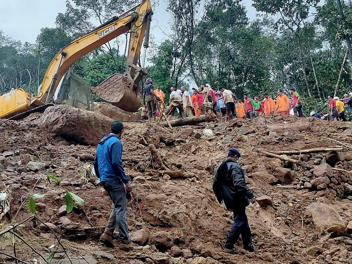 കുട്ടിയുടെ ശരീരത്തിനൊപ്പം ലഭിച്ചത് മറ്റൊരു കാല്‍; മണ്ണിനടിയില്‍ ഇനിയും ആളുണ്ടെന്ന് സംശയം, കൂട്ടിക്കലില്‍ വീണ്ടും തെരച്ചില്‍