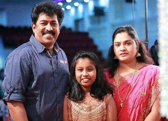 'എട്ടു വര്‍ഷത്തെ കാത്തിരിപ്പിനൊടുവില്‍ ദൈവം കനിഞ്ഞു നല്‍കിയ  മകളുടെ ഈ ജന്‍മദിനവും ആഘോഷമില്ലാതെ'; പ്രേംകുമാറിന്റെ കുറിപ്പ്