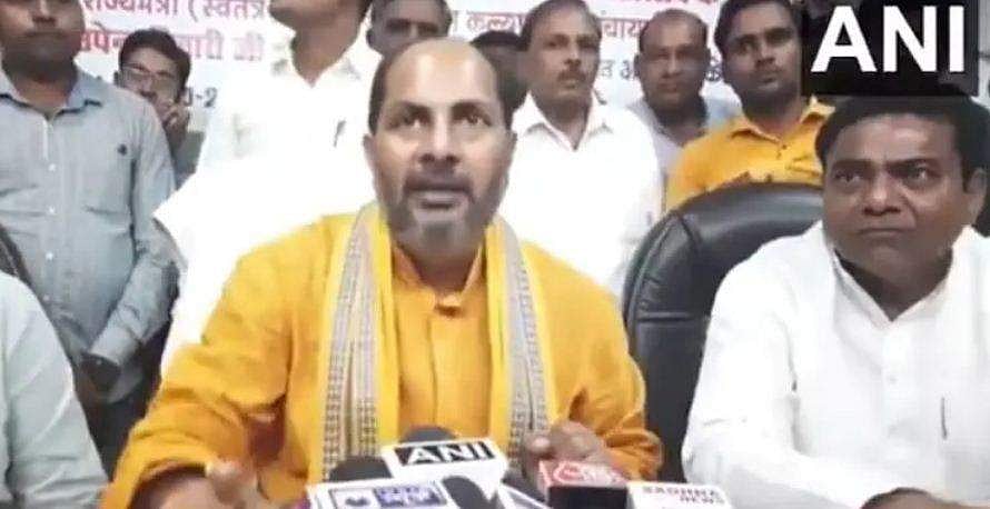 രാജ്യത്തെ 95 ശതമാനം പേര്‍ക്കും പെട്രോള്‍ ആവശ്യമില്ല ; ഇന്ധന വില വര്‍ധനയെ ന്യായീകരിച്ച് ബിജെപി മന്ത്രി
