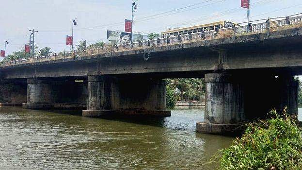 ദേശീയപാതയില്‍ വാഹന നിയന്ത്രണം; കന്നേറ്റി പാലത്തില്‍ ഭാരവാഹനങ്ങള്‍ക്ക് പ്രവേശനമില്ല