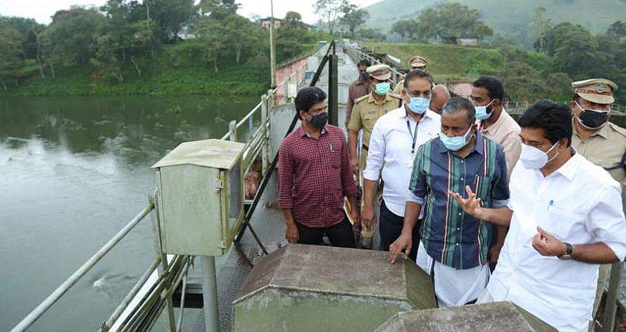 മുല്ലപ്പെരിയാറില്‍ തമിഴ്‌നാട് റൂള്‍കര്‍വ് പാലിച്ചില്ല; സ്ഥിതി കോടതിയെ അറിയിക്കുമെന്ന് സർക്കാർ; പെരിയാറില്‍ ജലനിരപ്പ് ഉയര്‍ന്നു