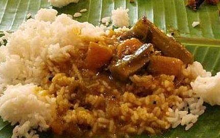 ഉച്ചഭക്ഷണത്തില്‍ ചത്ത പല്ലി; കഴിച്ച വിദ്യാര്‍ഥികള്‍ക്ക് അസ്വസ്ഥത, ആശുപത്രിയില്‍