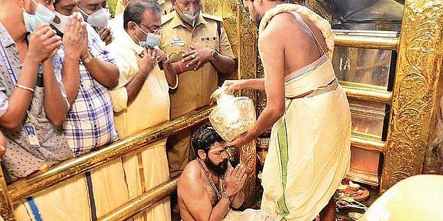 മണ്ഡലകാലത്തിന് തുടക്കമായി, ശബരിമല നട തുറന്നു; മൂന്നു ദിവസം ഭക്തർക്ക് നിയന്ത്രണം 