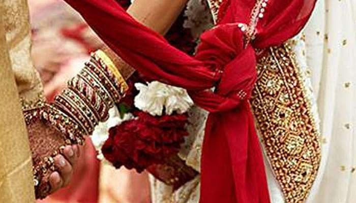 അടിച്ചു പൂസായി ‍ഞായറാഴ്ച ഉറങ്ങി; വരൻ എഴുന്നേറ്റത് ചൊവ്വാഴ്ച; തിങ്കളാഴ്ച നടക്കേണ്ട വിവാഹം മുടങ്ങി! 