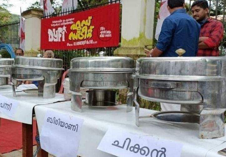 ഫുഡ് സ്ട്രീറ്റില്‍ പോര്‍ക്കും ബീഫും ബിരിയാണിയും; ഡിവൈഎഫ്‌ഐയെ അഭിനന്ദിച്ച് ശങ്കു ടി ദാസും ശ്രീജിത്ത് പണിക്കരും