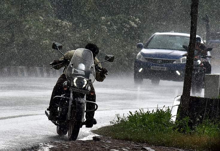 'വീണ്ടും പേമാരി', തമിഴ്‌നാട്ടില്‍ അതിതീവ്രമഴ മുന്നറിയിപ്പ്; ചെന്നൈയില്‍ ഓറഞ്ച് അലര്‍ട്ട്, 24 മണിക്കൂറിനുള്ളില്‍ പുതിയ ന്യൂനമര്‍ദ്ദം