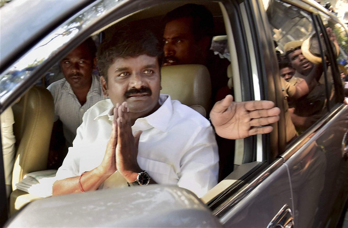 കേരളത്തിലെ ജ്വല്ലറിയിൽ നിന്ന് കോടിക്കണക്കിന് രൂപയുടെ സ്വർണം വാങ്ങിയെന്ന് വെളിപ്പെടുത്തൽ; തമിഴ്നാട് മുൻമന്ത്രിയെ ഇഡി ചോദ്യം ചെയ്യുന്നു