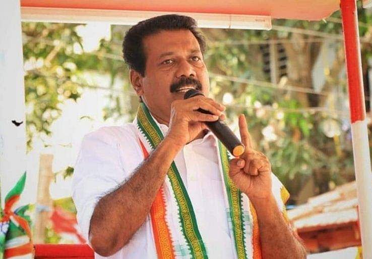 ജോജുവിന്റെ കോലം കത്തിച്ച് പ്രതിഷേധം; 'പകരം ചോദിക്കും'; ടോണി ചമ്മിണി അടക്കമുള്ളവര്‍ കീഴടങ്ങി