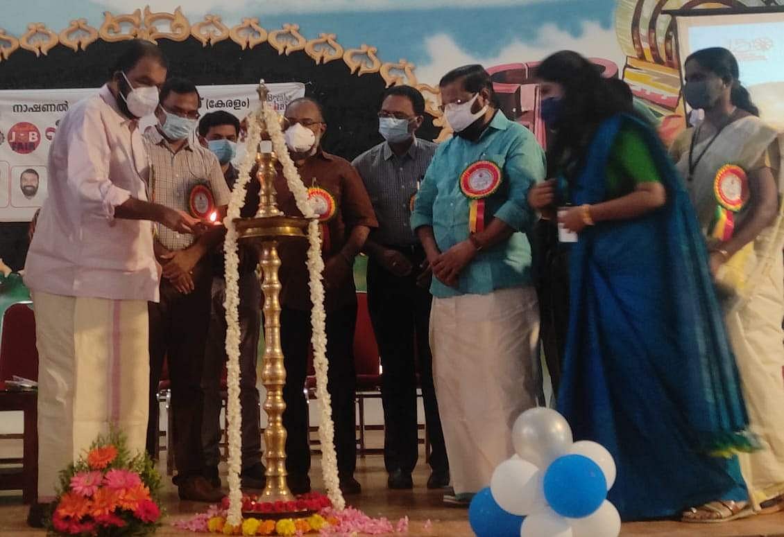 എല്ലാ ജില്ലകളിലും തൊഴില്‍ മേളകള്‍; എംപ്ലോയ്‌മെന്റ് എക്‌സ്‌ചേഞ്ച് വിവരങ്ങള്‍ ഇനി വിരല്‍ത്തുമ്പില്‍