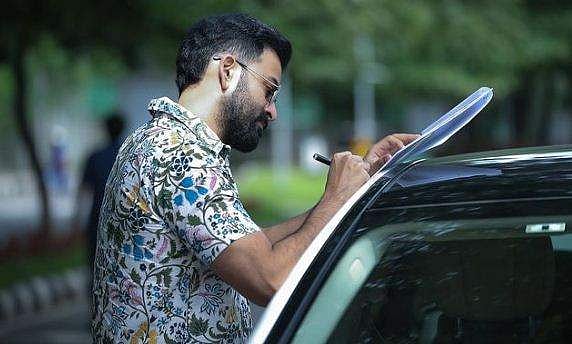 പ്രചോദനം കിട്ടിയാൽ വണ്ടി നിർത്തി റോഡിൽ നിന്നുവരെ എഴുതും; പൃഥ്വിരാജിന്റെ ബ്രോ ഡാഡി ഡേയ്സ്