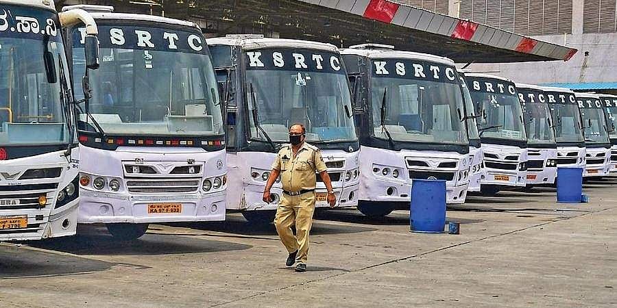 മൂകാംബിക–ആലപ്പുഴ കെഎസ്ആർടിസിയിൽ നിന്ന് മദ്യം പിടികൂടി; ഡ്രൈവറും കണ്ടക്ടറും ഓടി രക്ഷപ്പെട്ടു