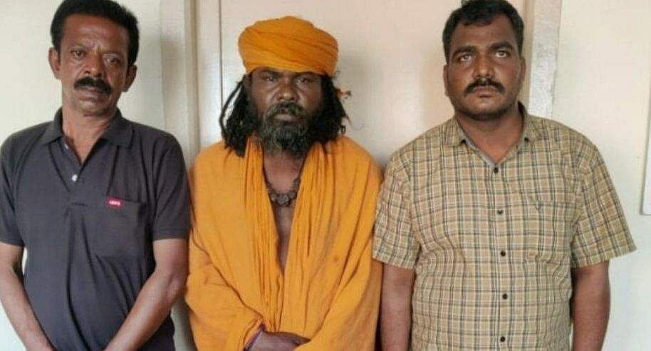 സന്യാസിയുടെ വേഷത്തില്‍ കഞ്ചാവ് വില്‍പ്പന; വേഷം മാറിയെത്തിയ പൊലീസിന്റെ 'കെണി'യില്‍പ്പെട്ടു; കയ്യോടെ പിടിയില്‍