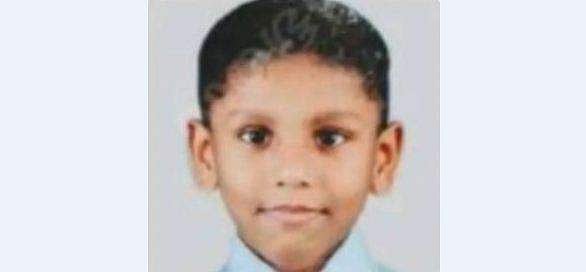 കളിക്കുന്നതിനിടെ വിറകുപുരയുടെ ഭിത്തി ഇടിഞ്ഞ് തലയിൽ വീണു; എട്ട് വയസുകാരന് ദാരുണാന്ത്യം
