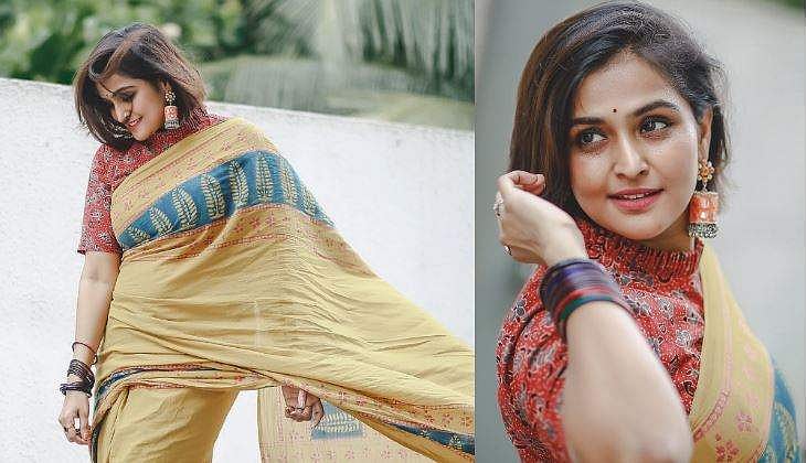 കയ്യിൽ കുപ്പിവള, മഞ്ഞ കോട്ടൺ സാരിയിൽ അണിഞ്ഞൊരുങ്ങി രമ്യ നമ്പീശൻ; ചിത്രങ്ങൾ