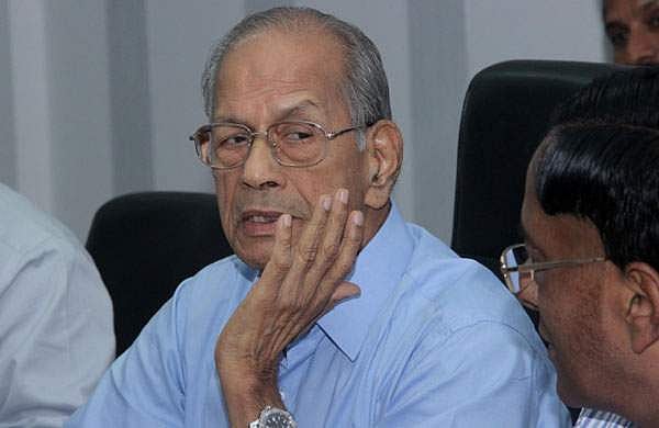 ഇ ശ്രീധരന്‍ മുഖ്യമന്ത്രി സ്ഥാനാര്‍ഥിയല്ല; സുരേന്ദ്രനെ തിരുത്തി വി മുരളീധരന്‍