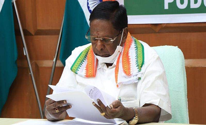 പുതുച്ചേരിയില്‍ കോണ്‍ഗ്രസ് വീഴുമോ ?; നാരായണസാമി സര്‍ക്കാരിന് ഇന്ന് നിര്‍ണായകം