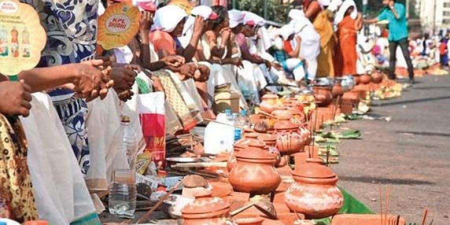 ആറ്റുകാൽ പൊങ്കാല: ഭക്ഷ്യവസ്തുക്കൾ തുറന്നുവച്ച് വിൽക്കരുത്, മാനദണ്ഡങ്ങൾ പാലിച്ചുമാത്രമേ പ്രവർത്തിക്കാവൂ; മാർഗനിർദേശവുമായി ഭക്ഷ്യസുരക്ഷാ വകുപ്പ് 