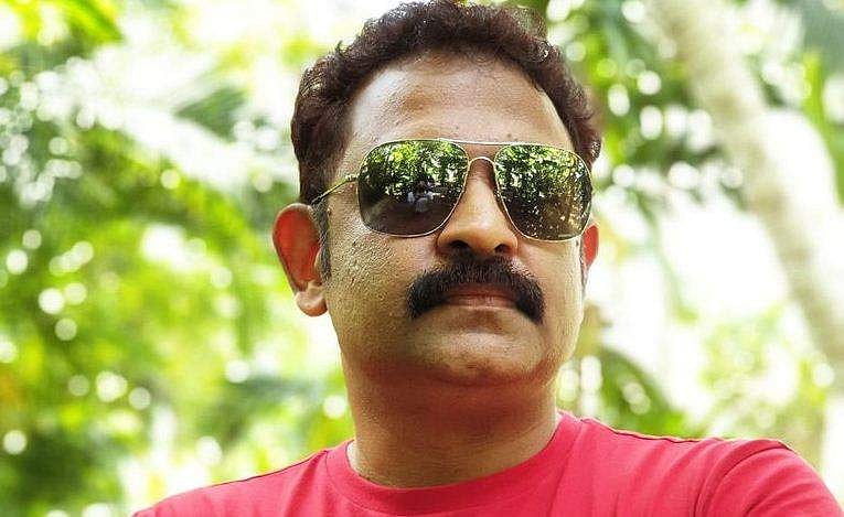 'മണ്ണില്‍ പണിയെടുത്തിരുന്നവര്‍ക്ക് കുഴികുത്തി ഭക്ഷണം നല്‍കി, കൊതിയോടെ നോക്കിനിന്നു'; കൃഷ്ണകുമാറിന് വിമര്‍ശനം