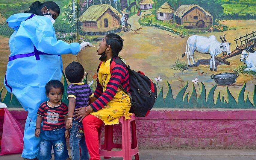 പ്രതിരോധം കടുപ്പിക്കണം, പരിശോധന കൂട്ടണമെന്ന് കേന്ദ്രസംഘം ; രോഗവ്യാപനം വീണ്ടും കൂടിയേക്കാമെന്ന് വിലയിരുത്തല്‍